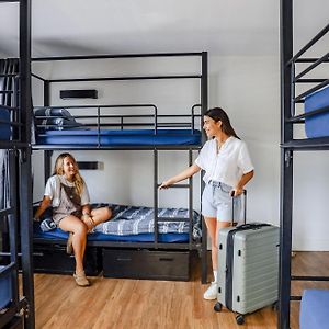 Bed 6-Bed Female Dormitory Room